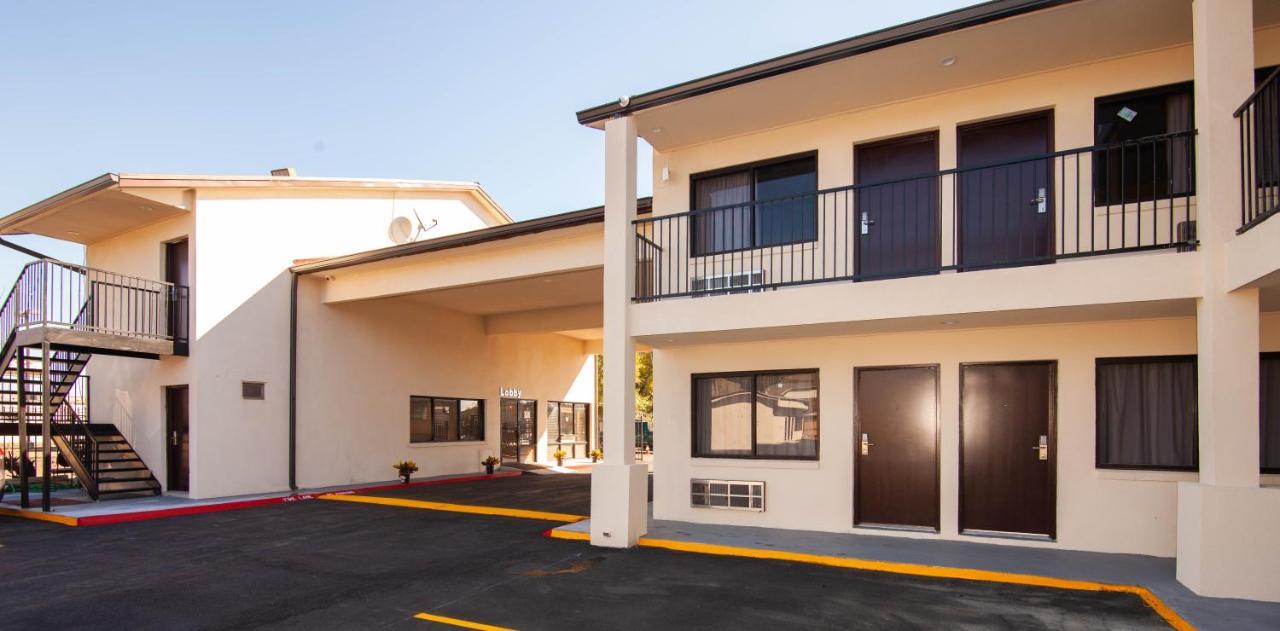 Cypress Inn & Suites Houston Eksteriør billede