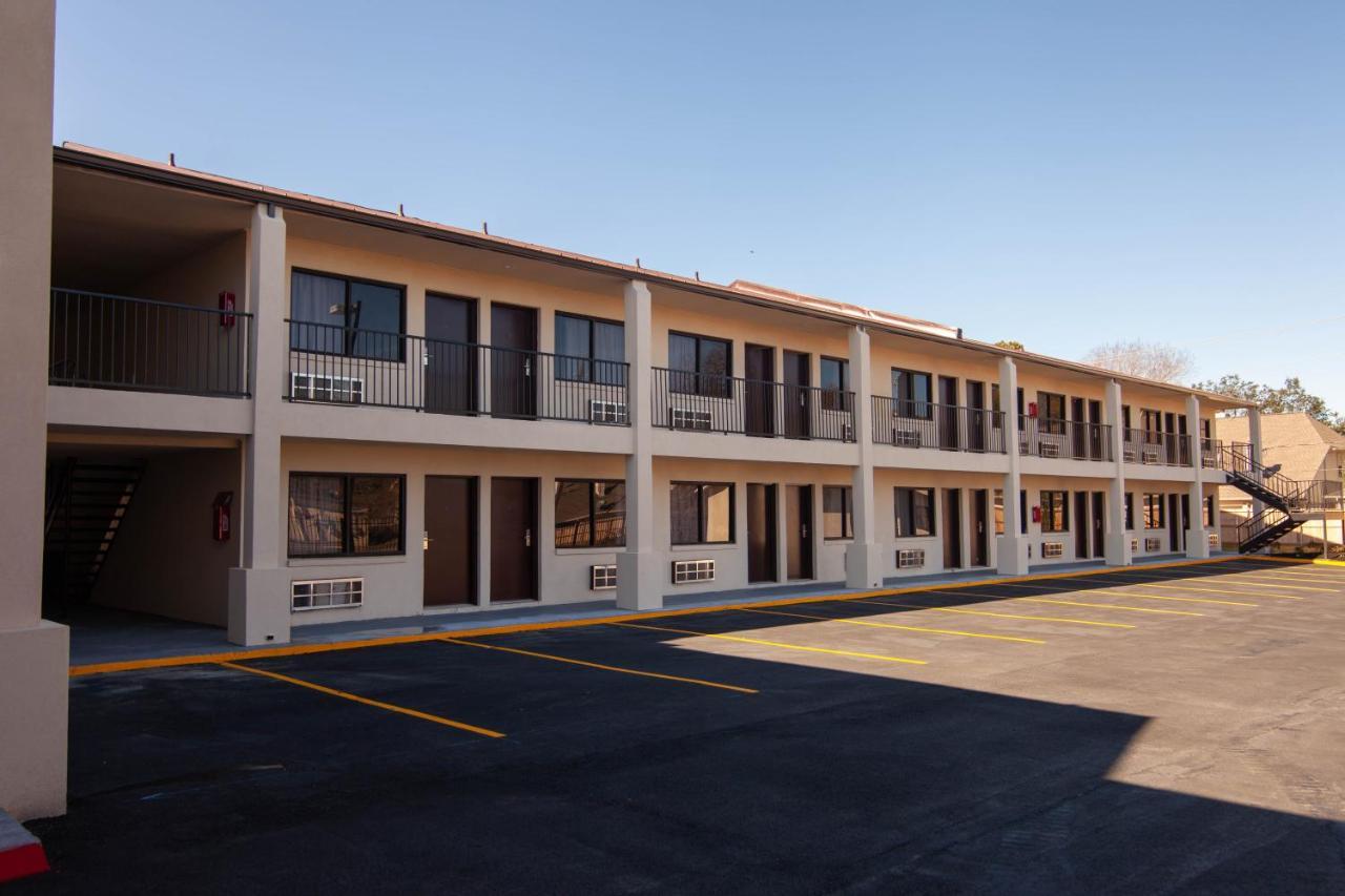 Cypress Inn & Suites Houston Eksteriør billede